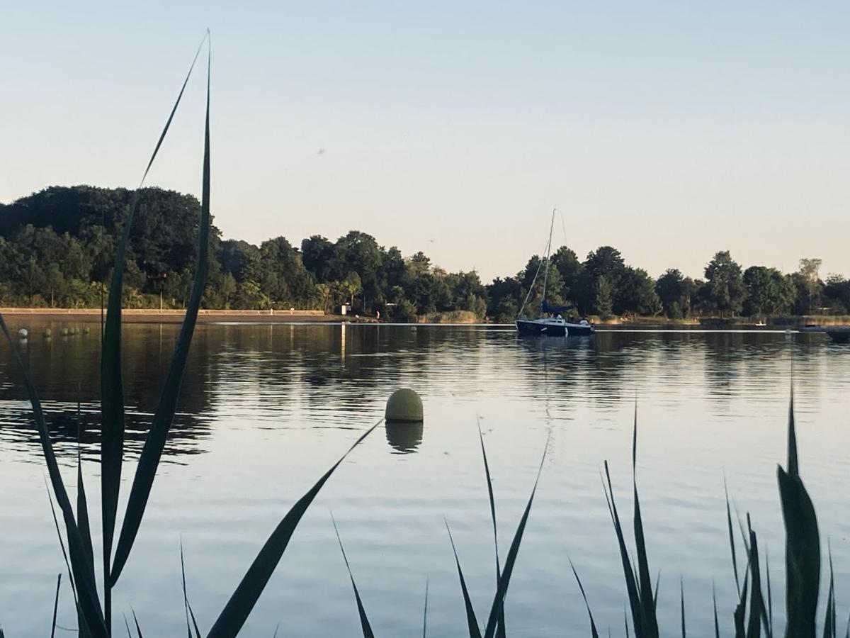 Draussen Am See Losheim Kültér fotó